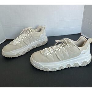 UGG Men’s Waterproof Suede Beige/White CapTrail Low‎ Tops Lace Up Sneakers 10.5